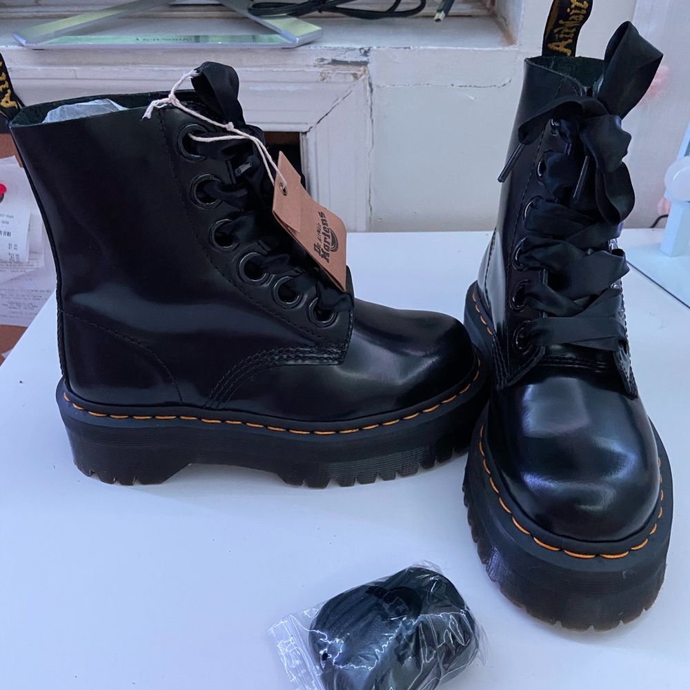 Doc Martens Molly Boots